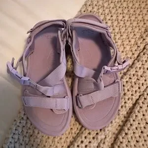 Teva | Shoes | Teva Hurricane Verge Sandal In Pastel Lilac